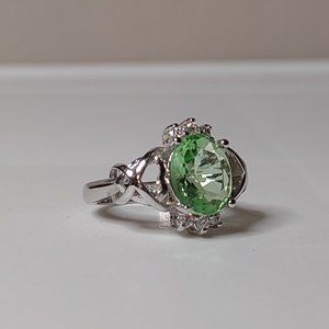 Size 7 Green And Silver Tone Ring